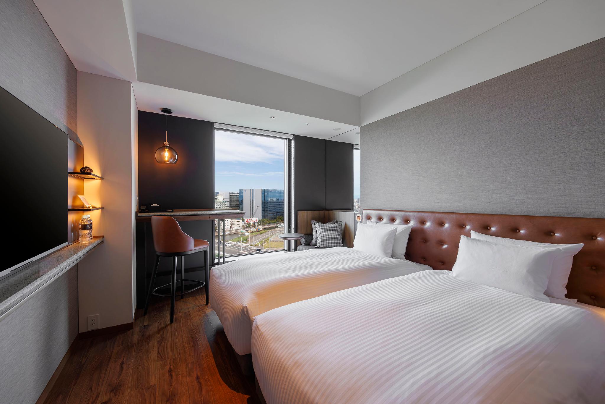 Standard, Single, Twin Beds, Riverside
