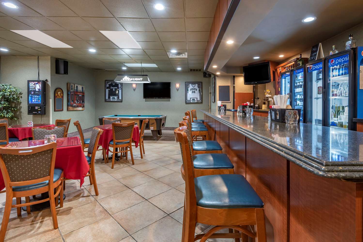 restaurant cafeteria
