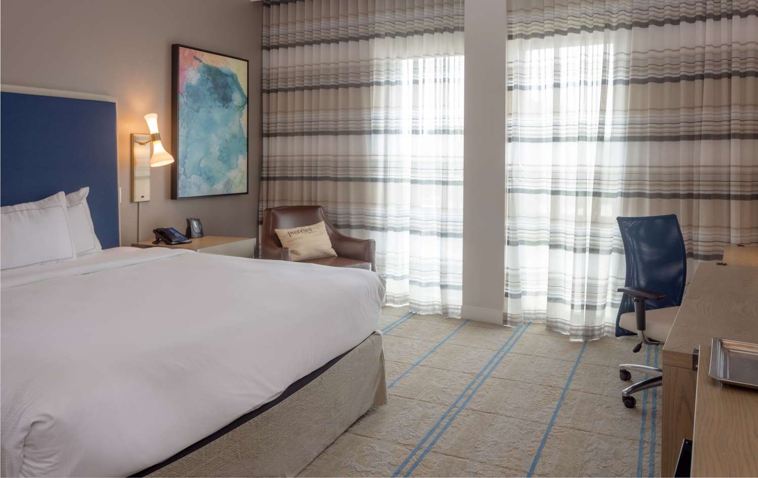 Room, King Bed, Bathtub, Accessible