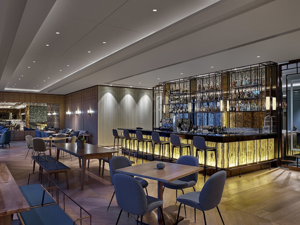 Two Macdonnell Road 38/47