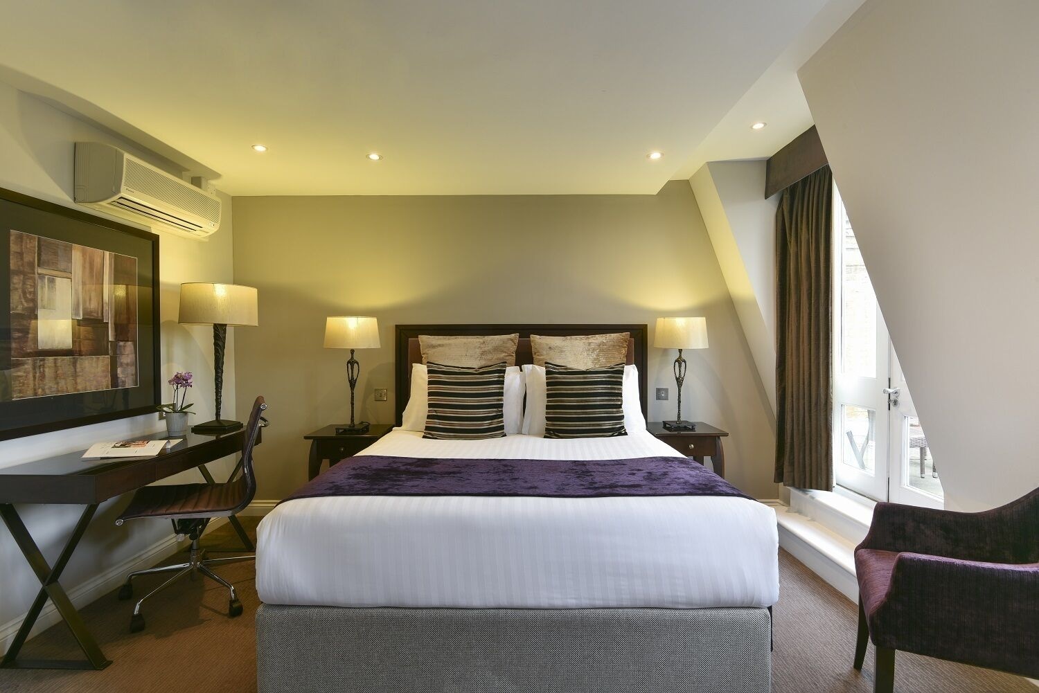 1 BEDROOM, EXECUTIVE