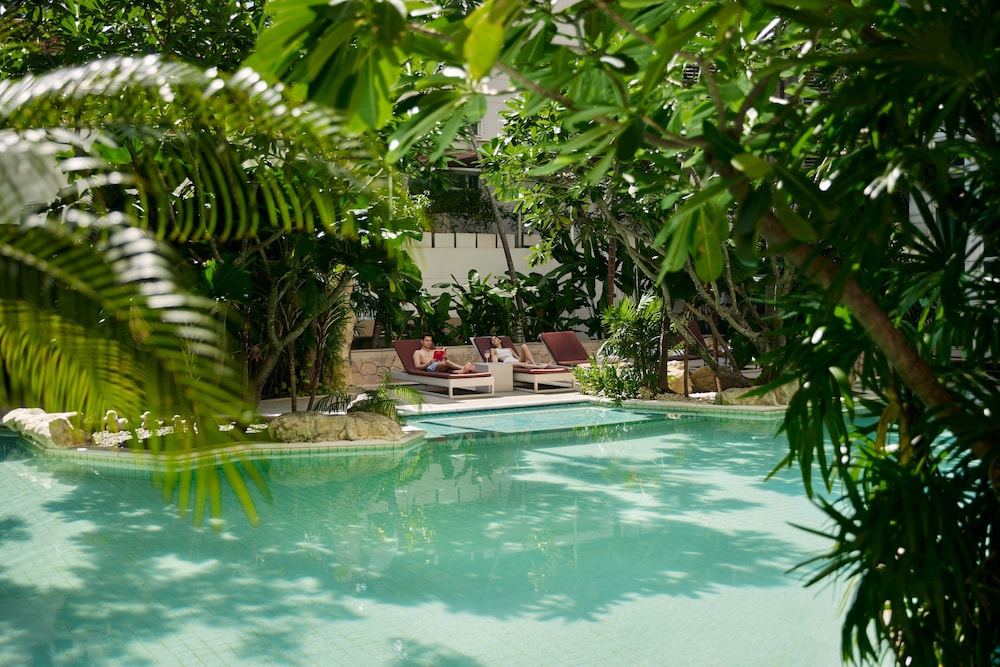 Dusit Suites Hotel Ratchadamri 65/72