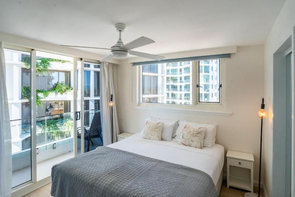 Southern Cross Apartments 23/70