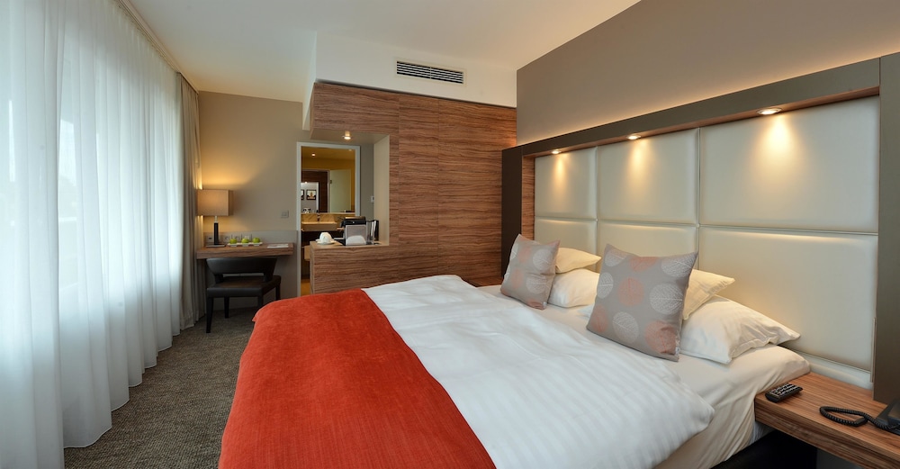 Best Western Plus Delta Park Hotel 16/53