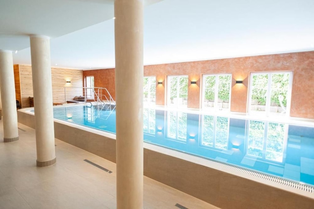 Van Der Valk Schlosshotel Grosser Gasthof 27/59