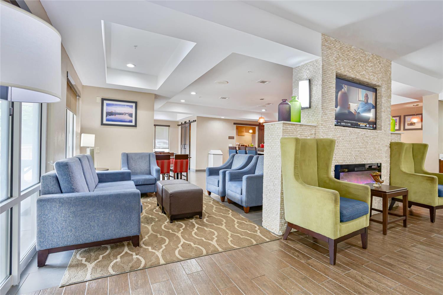 Comfort Inn and Suites Montgomery East Carmichael Rd 32/54