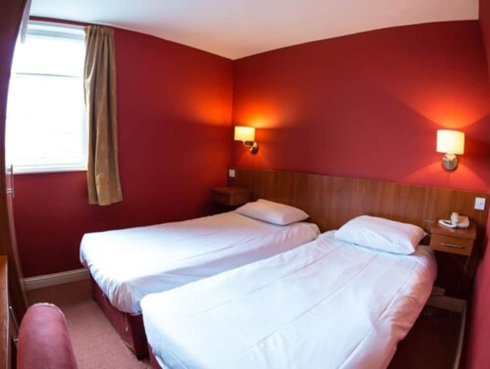 Thomas James Hotel 16/28