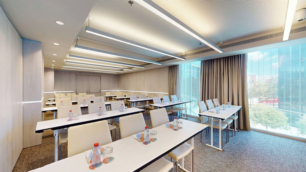 MELIA BARCELONA SKY 36/77