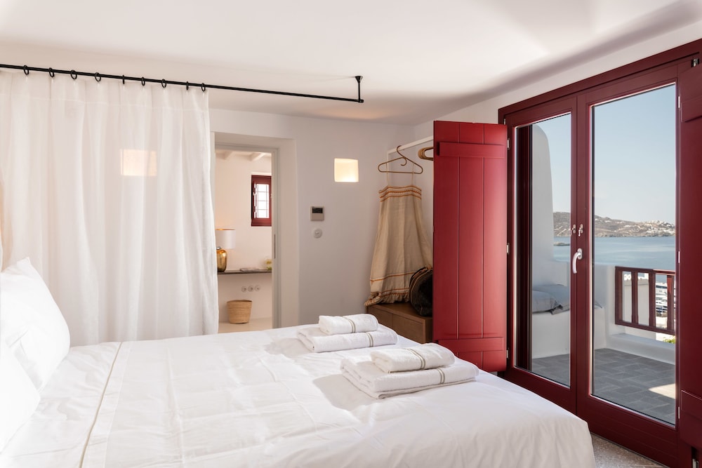 Porto Mykonos Hotel 15/69