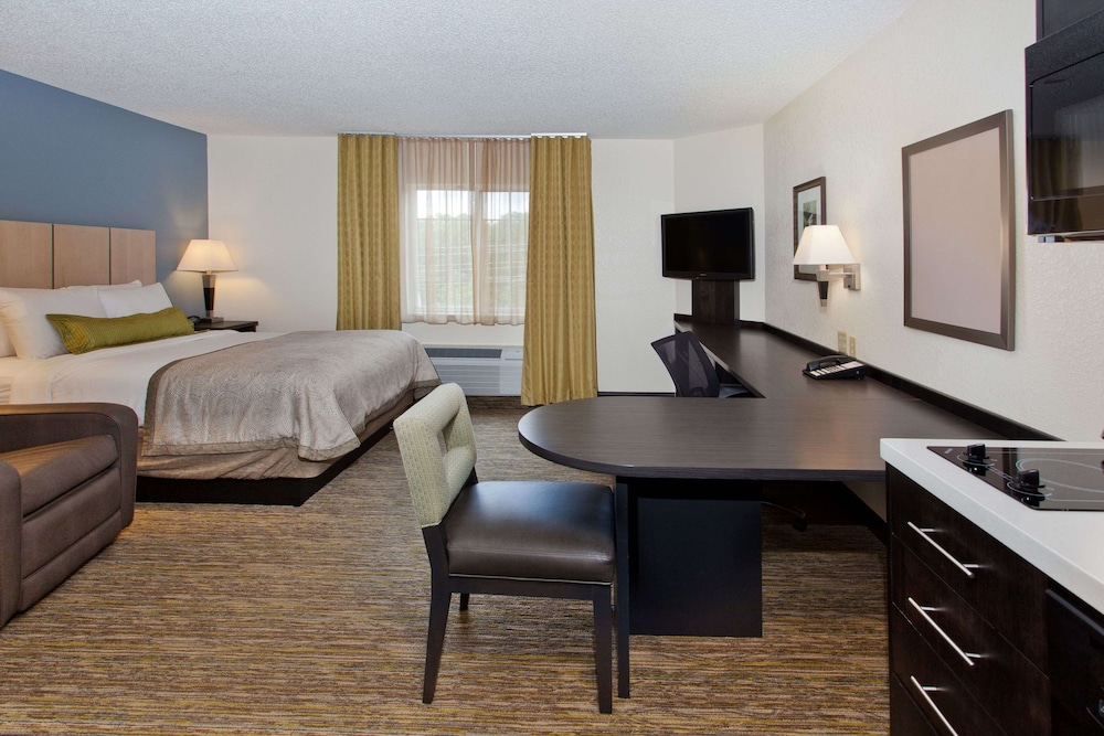 Sonesta Simply Suites Fort Worth Fossil Creek 21/28