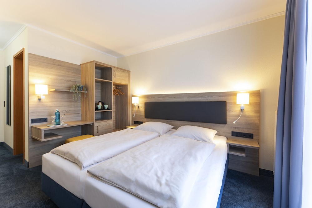 غرفة بسريرين منفصلين، Achat Hotel Lohr am Main 4/6