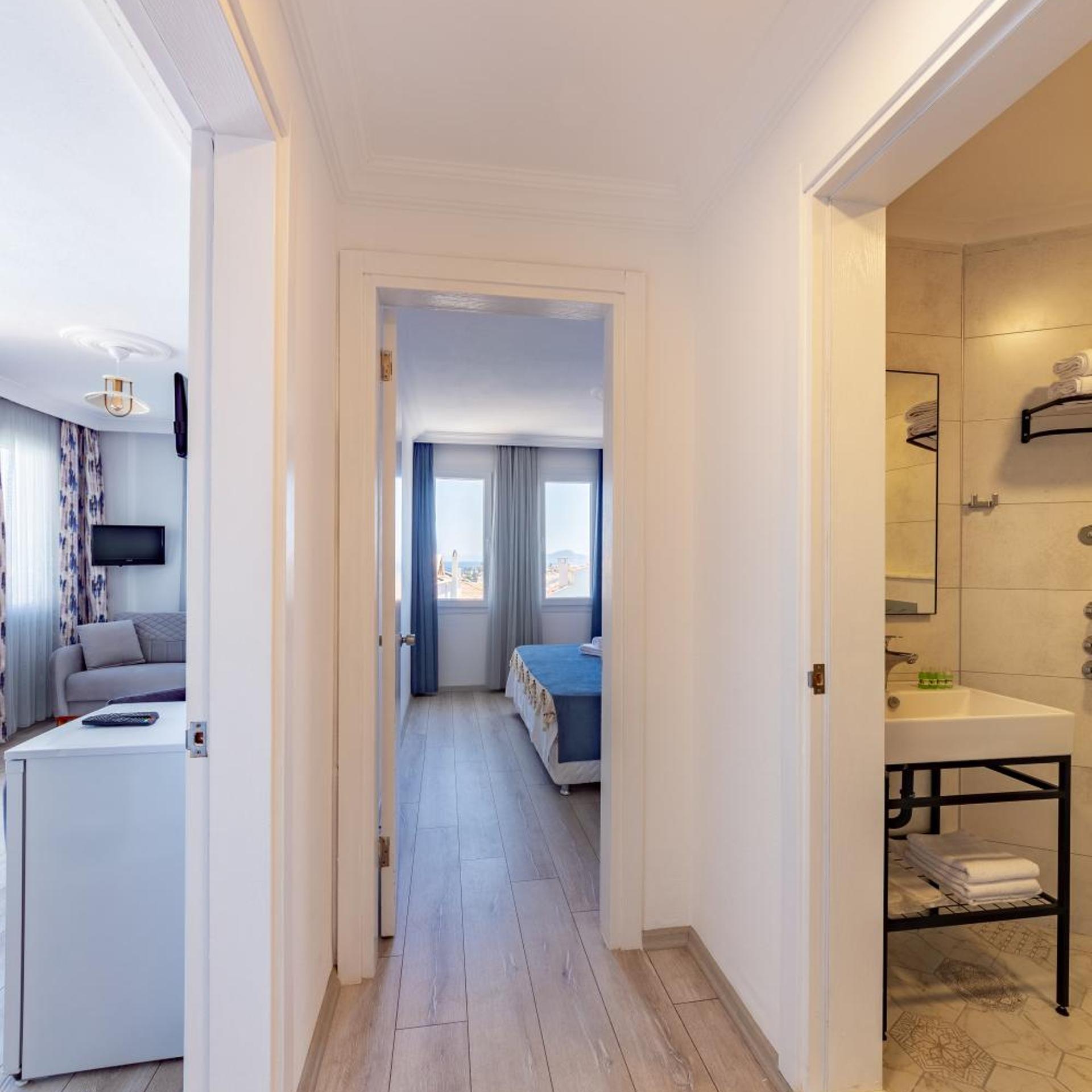 Ozgum Suite Otel Datca 49/50