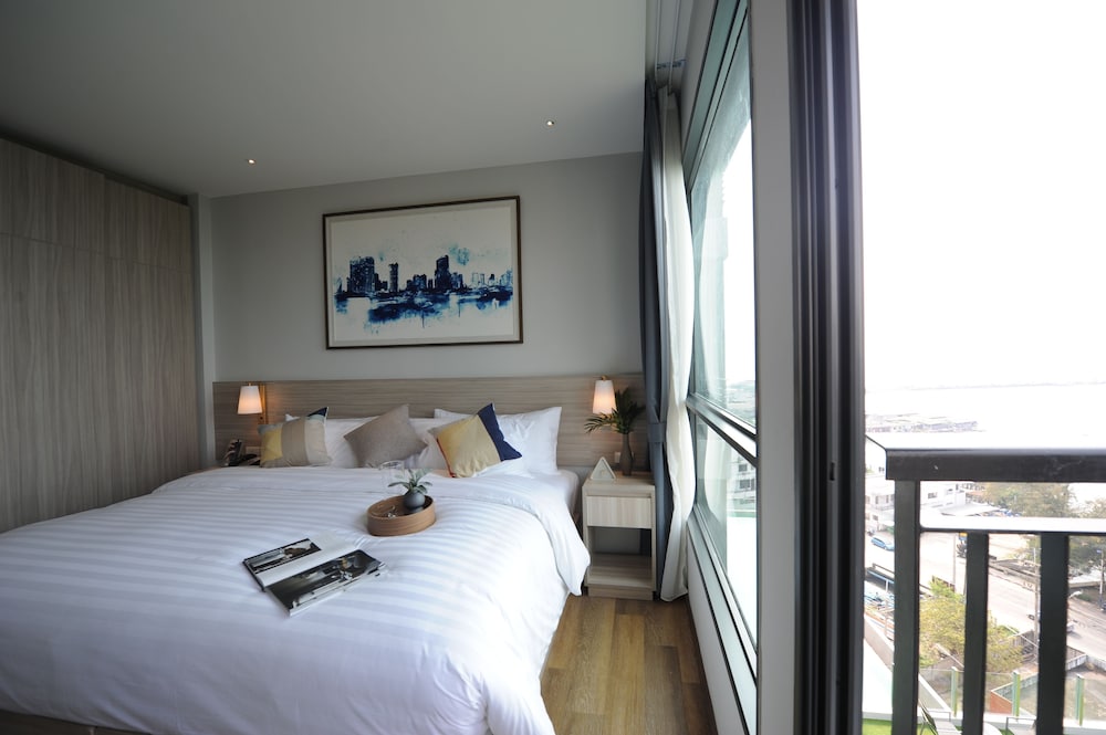 2 BEDROOMS, EXECUTIVE, SUITE