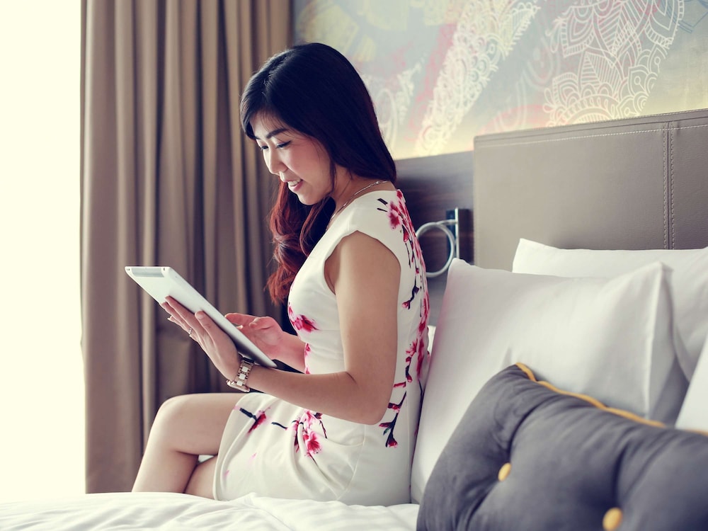 Mercure Karawang 11/66