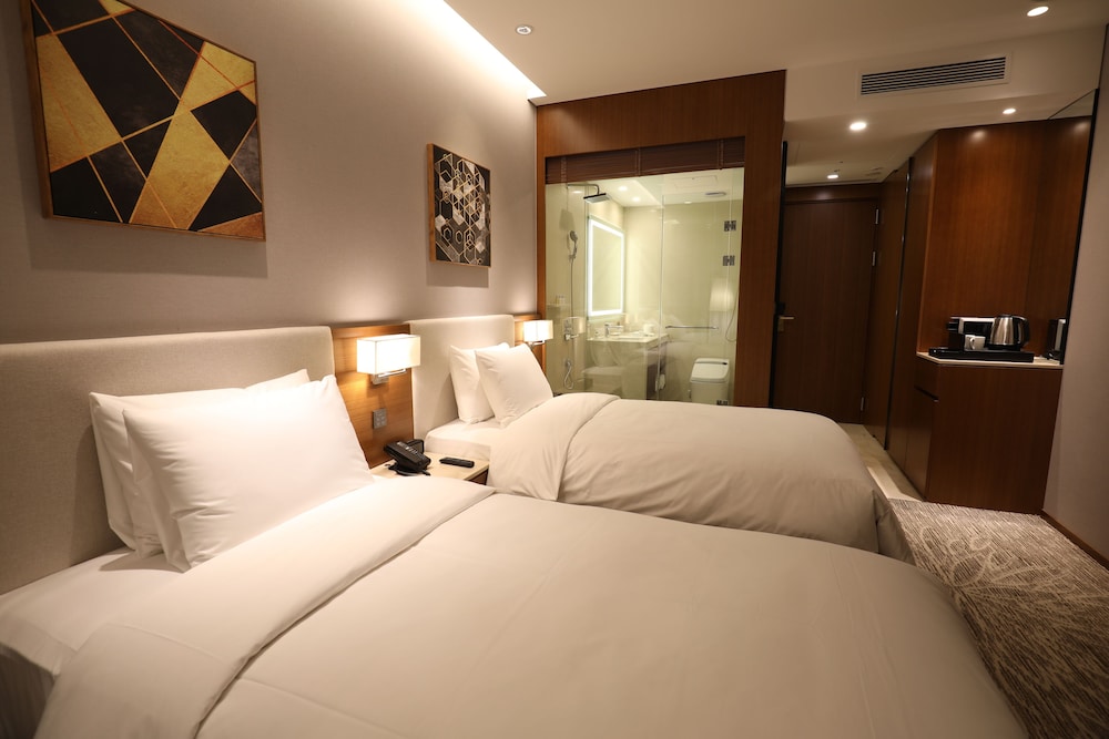 Hotel Skypark Central Seoul Pangyo 12/65