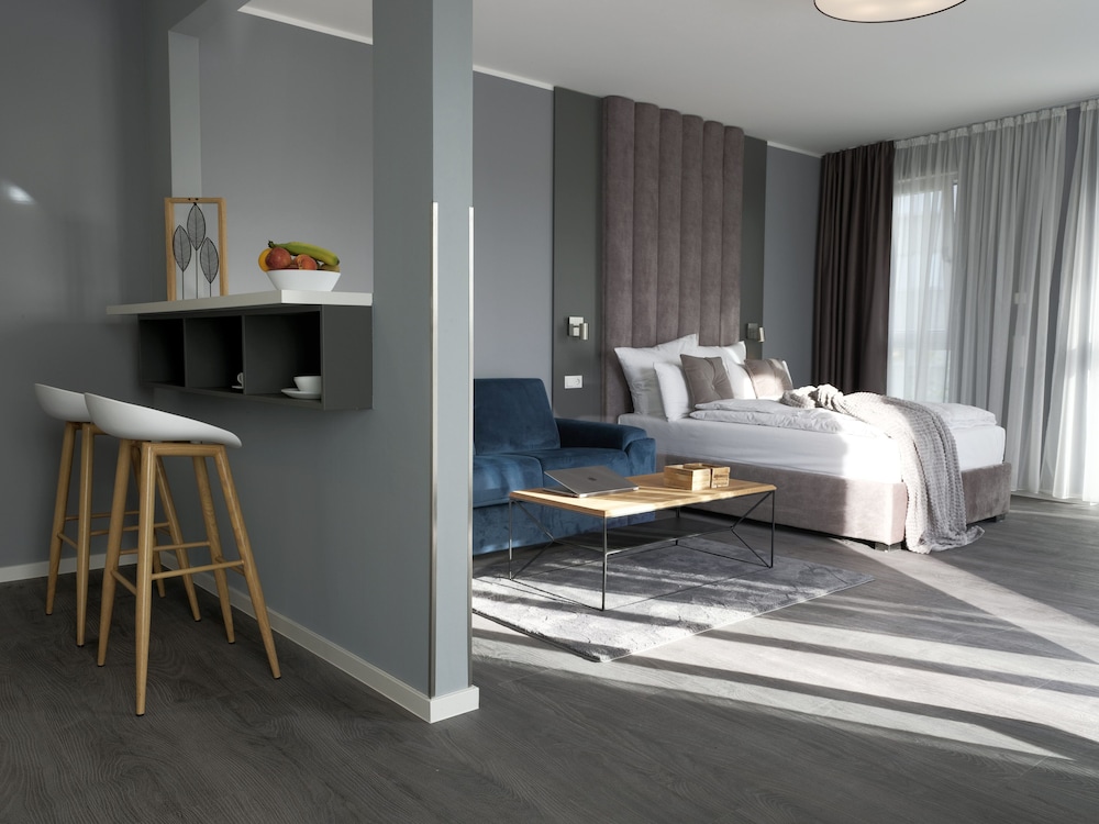 THE ROOMS - Hotel & House 15/58