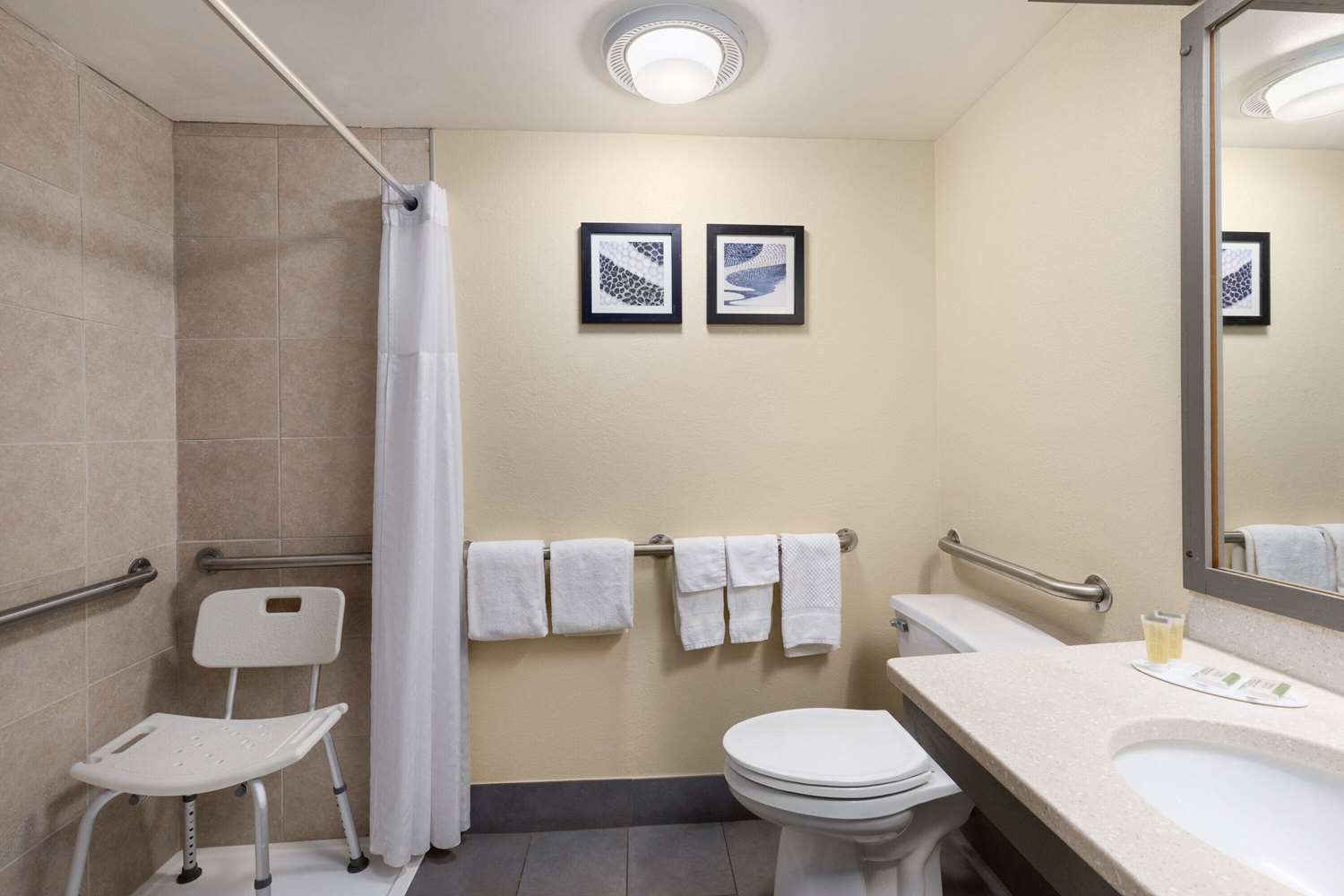Travelodge By Wyndham Perry GA 33/33