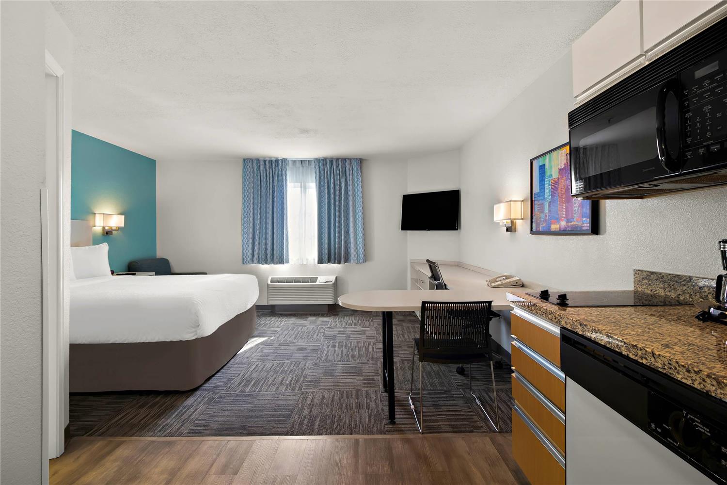 غرفة بسرير كوين لذوي الإعاقة، MainStay Suites Salt Lake City Fort Union 2/2