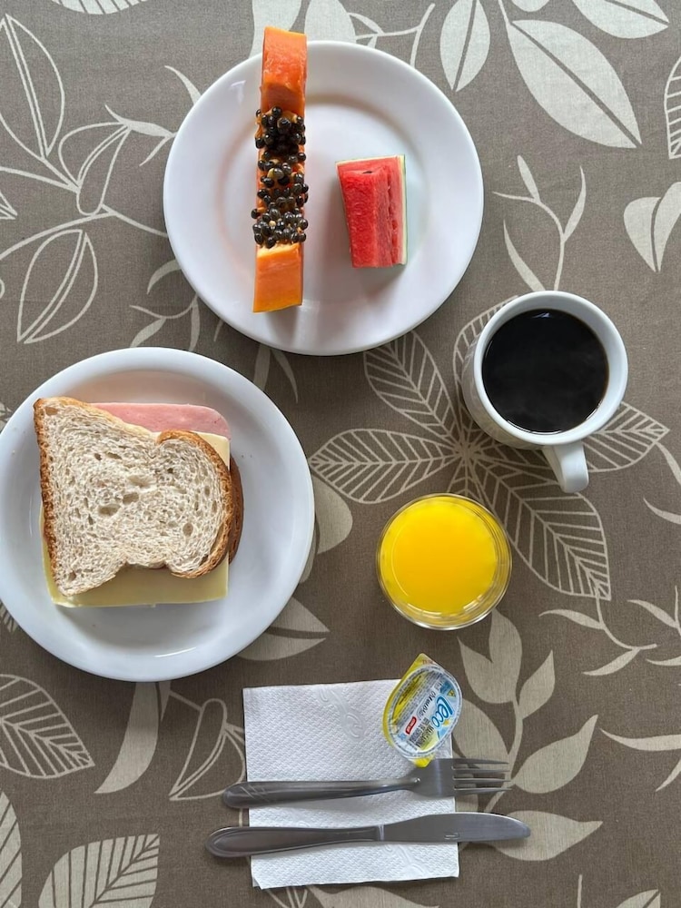 Acomodare Hotel 33/43