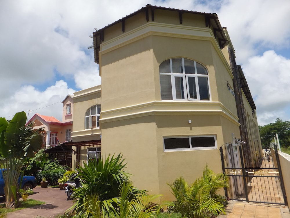 Villa Narmada 3/68