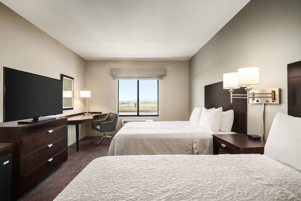 Hampton Inn And Suites Phoenix Glendale Westgate Az 19/65