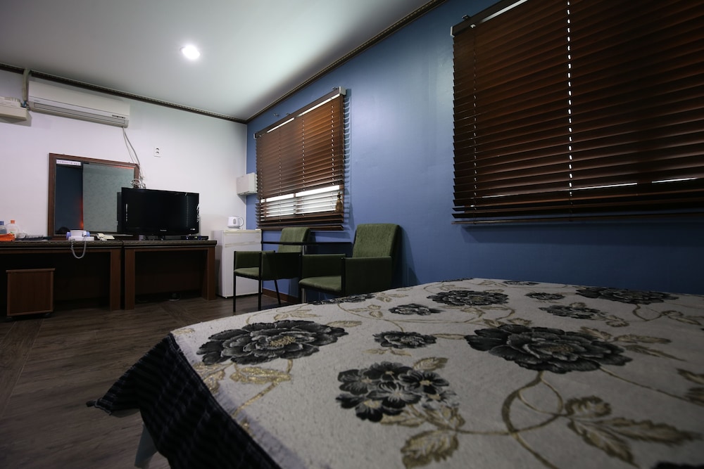 R.I Spa Hotel 14/40