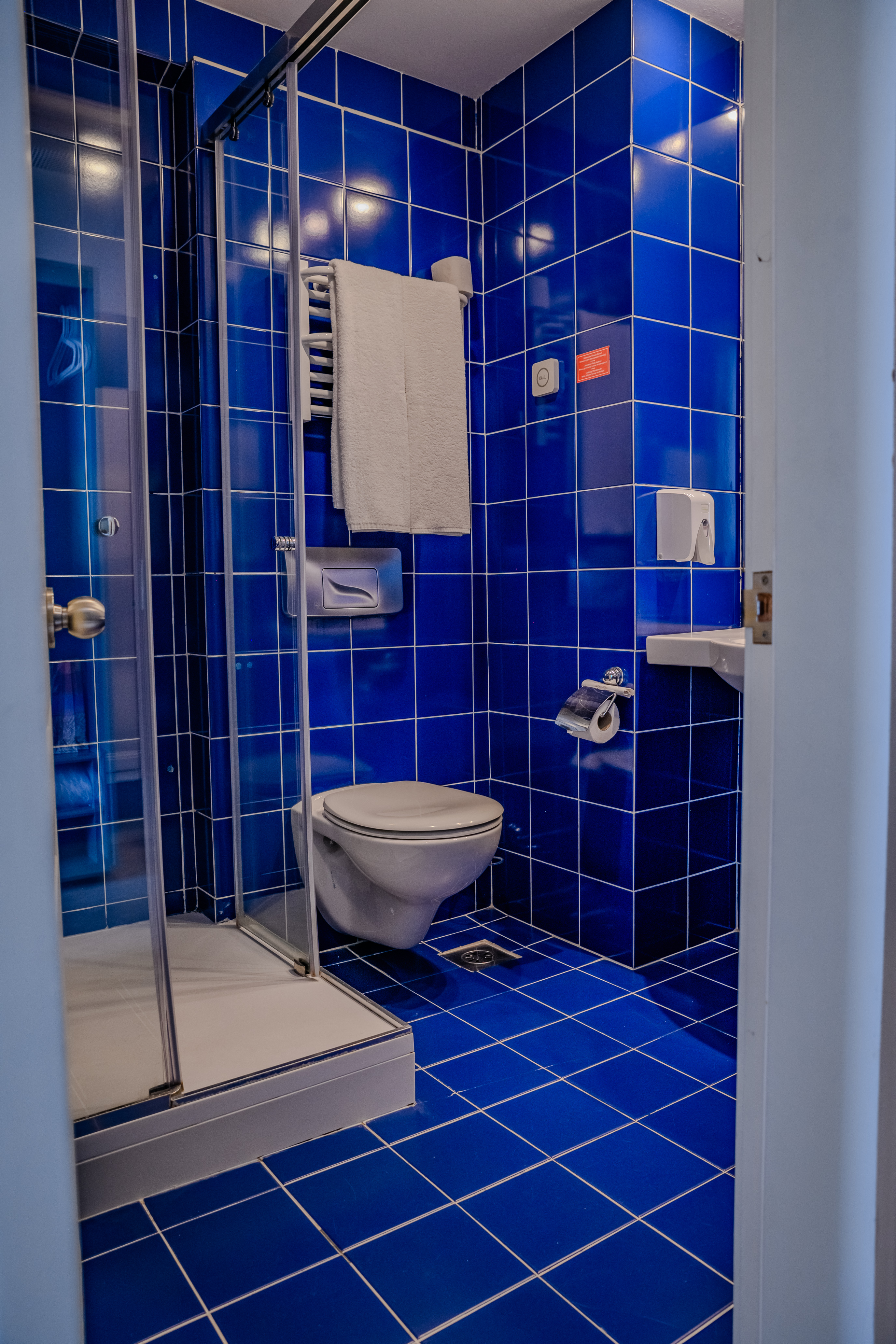 Lilia Hotel 39/40