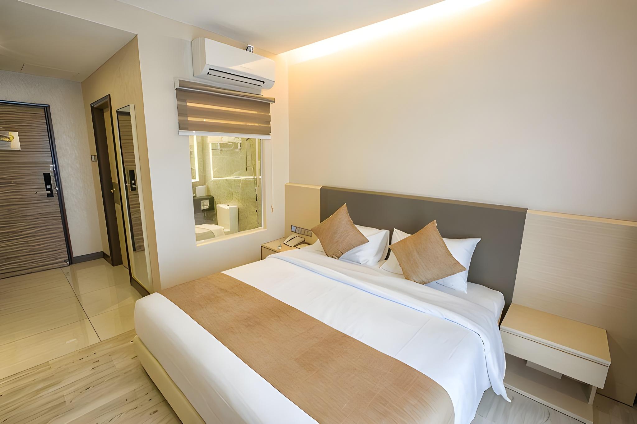 Deluxe, Executive, Double and Twin Beds, No Window