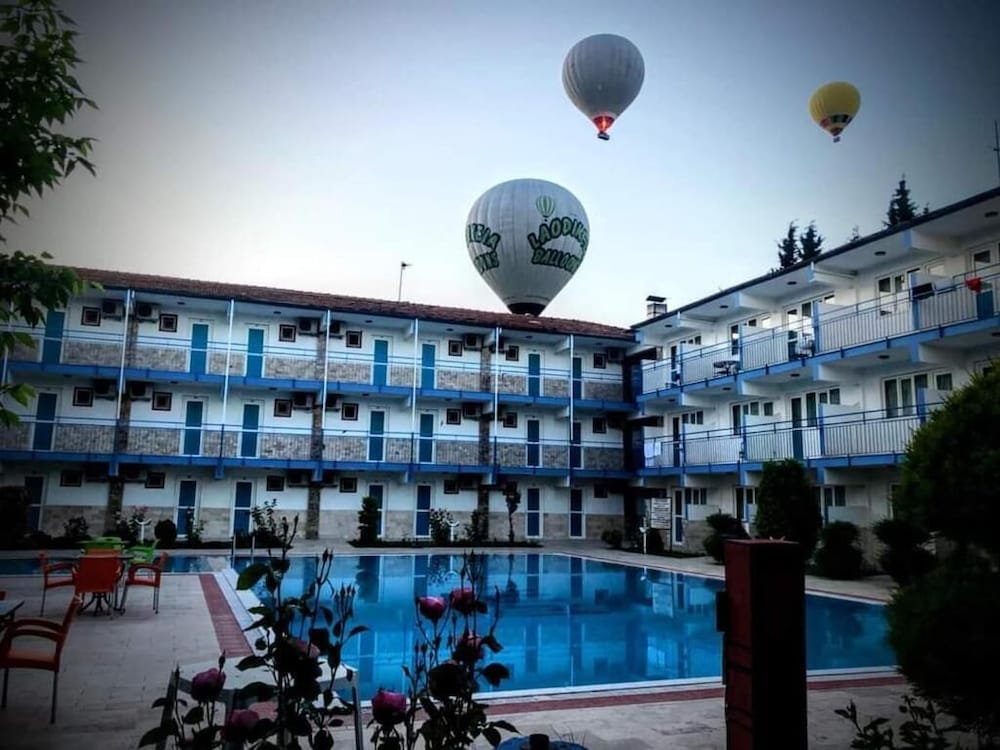 Uyum Hotel 1/24