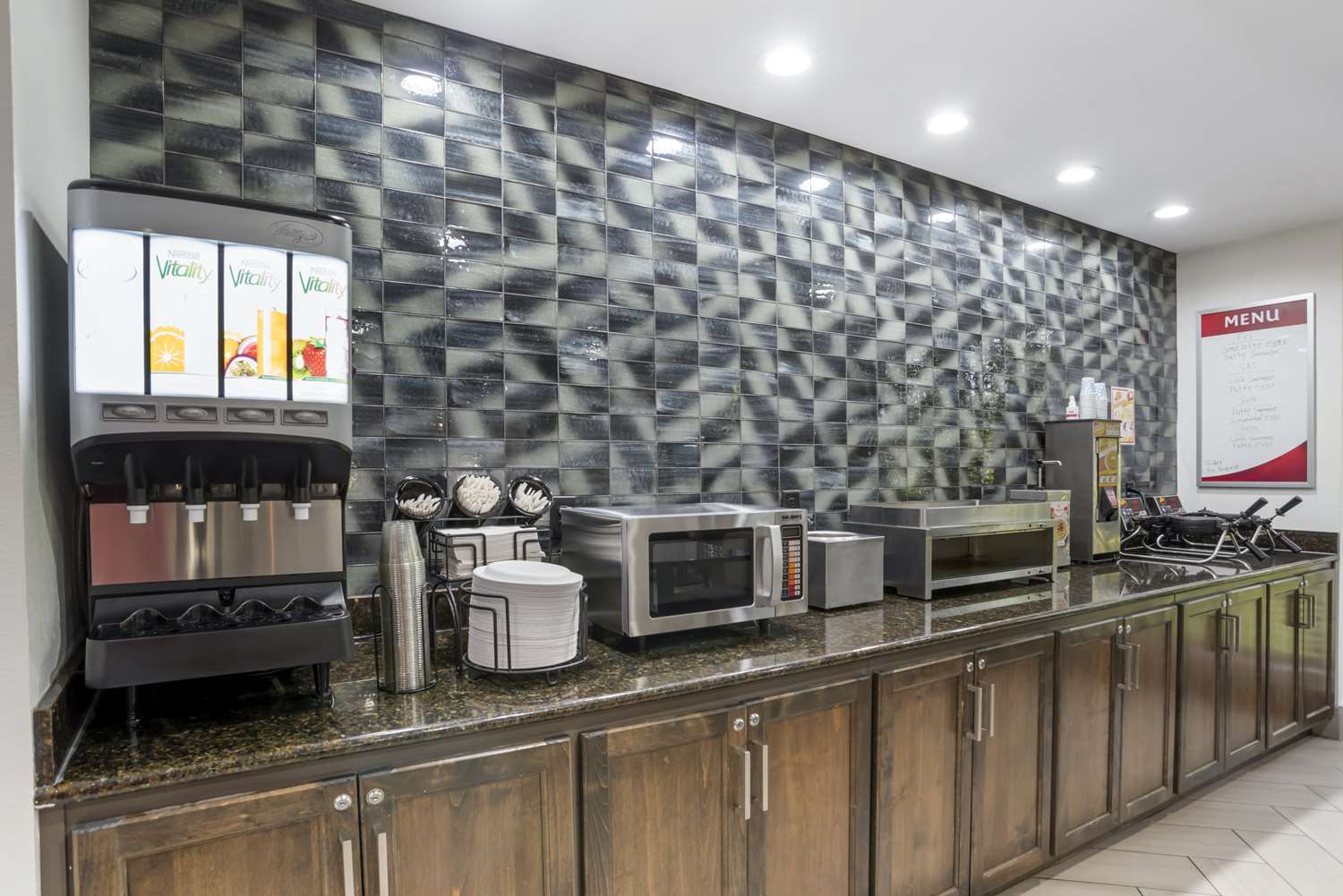 Best Western Plus Daphne Inn & Suites 3/16