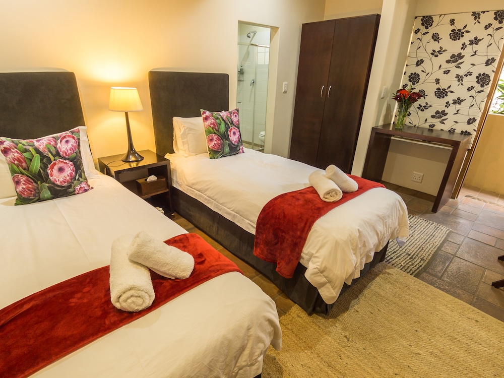 Mackaya Bella Guest House 13/71