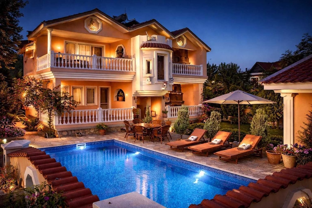 Dalyan Palace 5/76