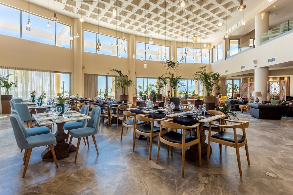 Elysian Luxury Hotel & Spa 38/50