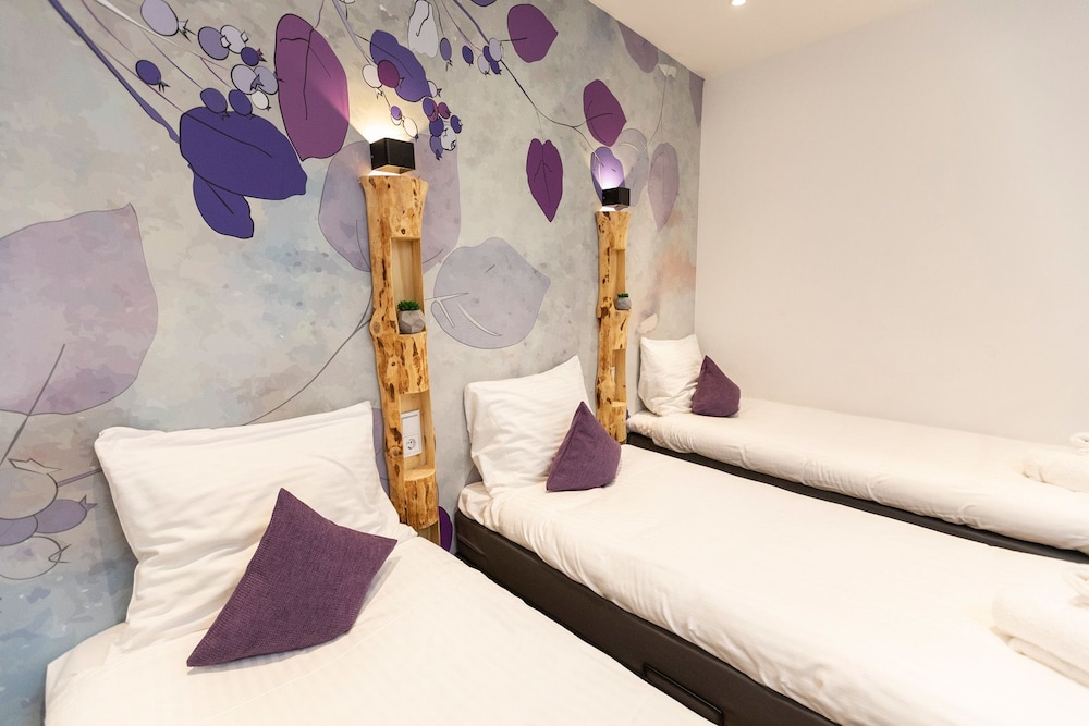 STANDARD, TRIPLE, 3 BEDS
