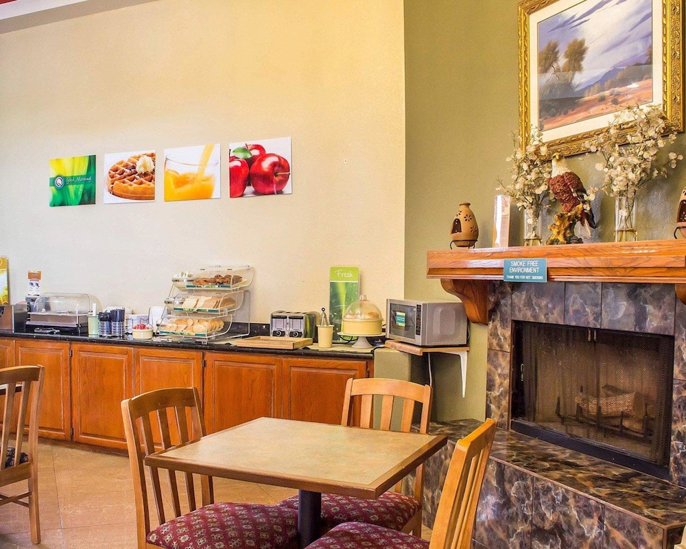 Motel6 Tucson, AZ – Airport / Kino Sports Complex 26/39