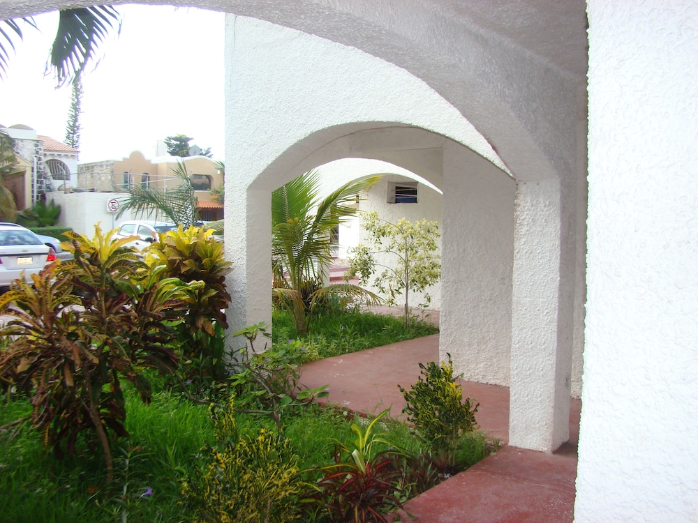 Hotel Green 16 Extended Stay 41/49