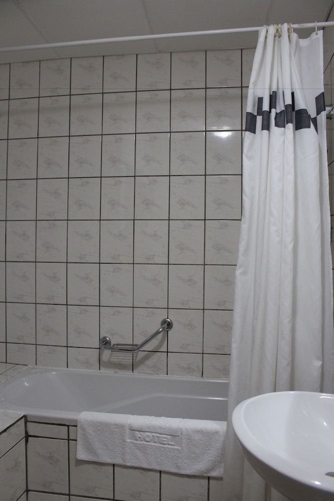 Hôtel Bano Palace 50/50
