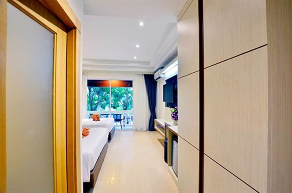 Wind Mill Resort 35/72