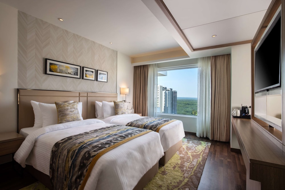 SUITE, TWIN BEDS