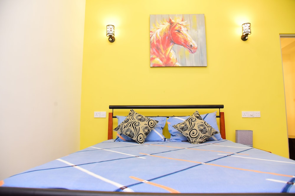 White Villa Airport Transit Hotel 8/45