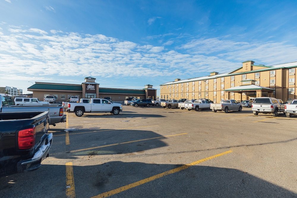 Service Plus Inn and Suites - Grande Prairie 35/62