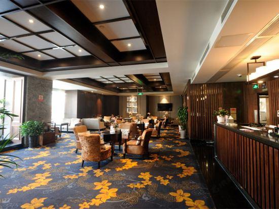 Qinchuan Hotel 39/55