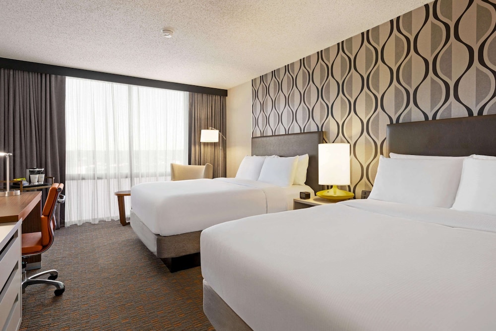 Wyndham Fort Smith City Center 8/45