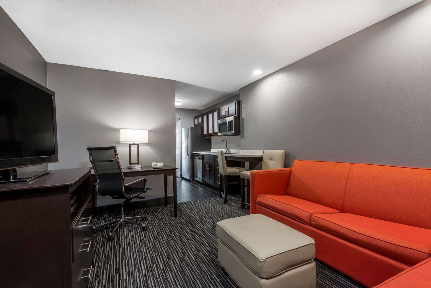 Hawthorn Suites By Wyndham Columbus West Hotel 7/12