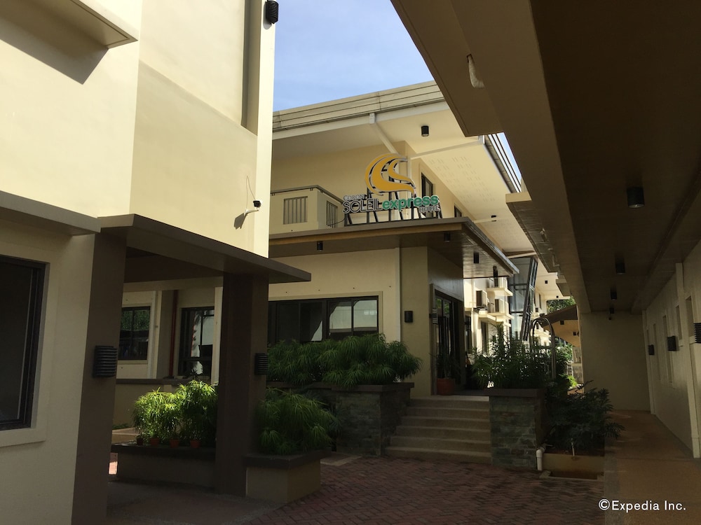 Coron Soleil Express Hotel 4/65