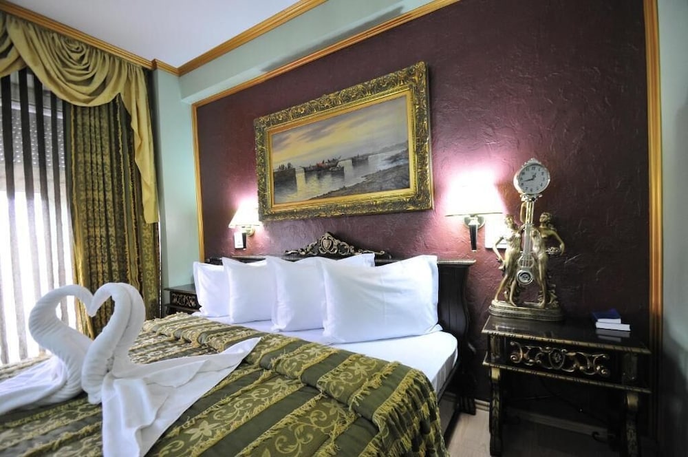 Imperial, Suite, King Bed, Sofa