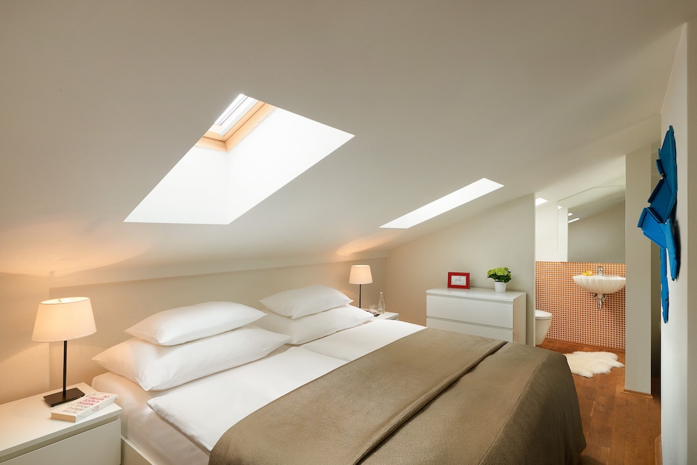 Residence Vocelova 15/44