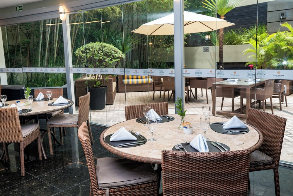 Royal Jardins Boutique Hotel 52/67