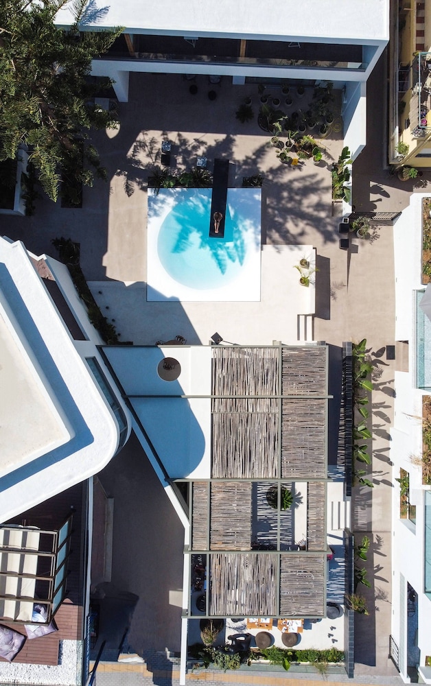 Dyo Suites 1/50