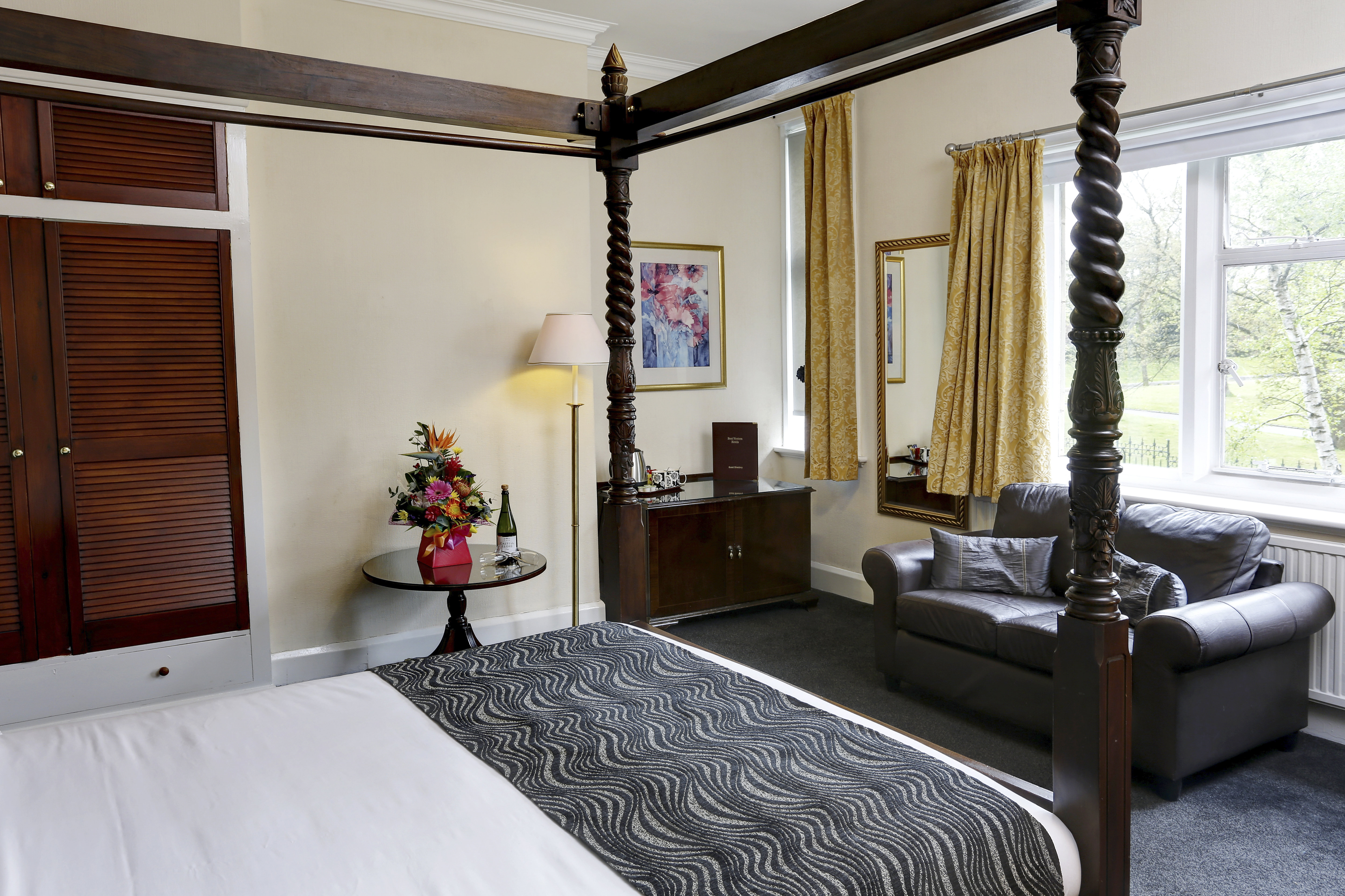 OYO Broadfield Park Hotel 34/49